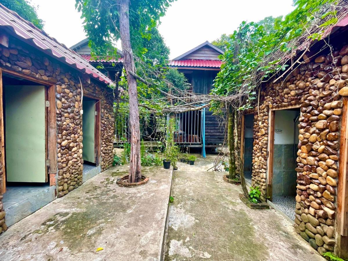 קו רונג סנלואם The Cliff Hostel, M'Pay Bay מראה חיצוני תמונה