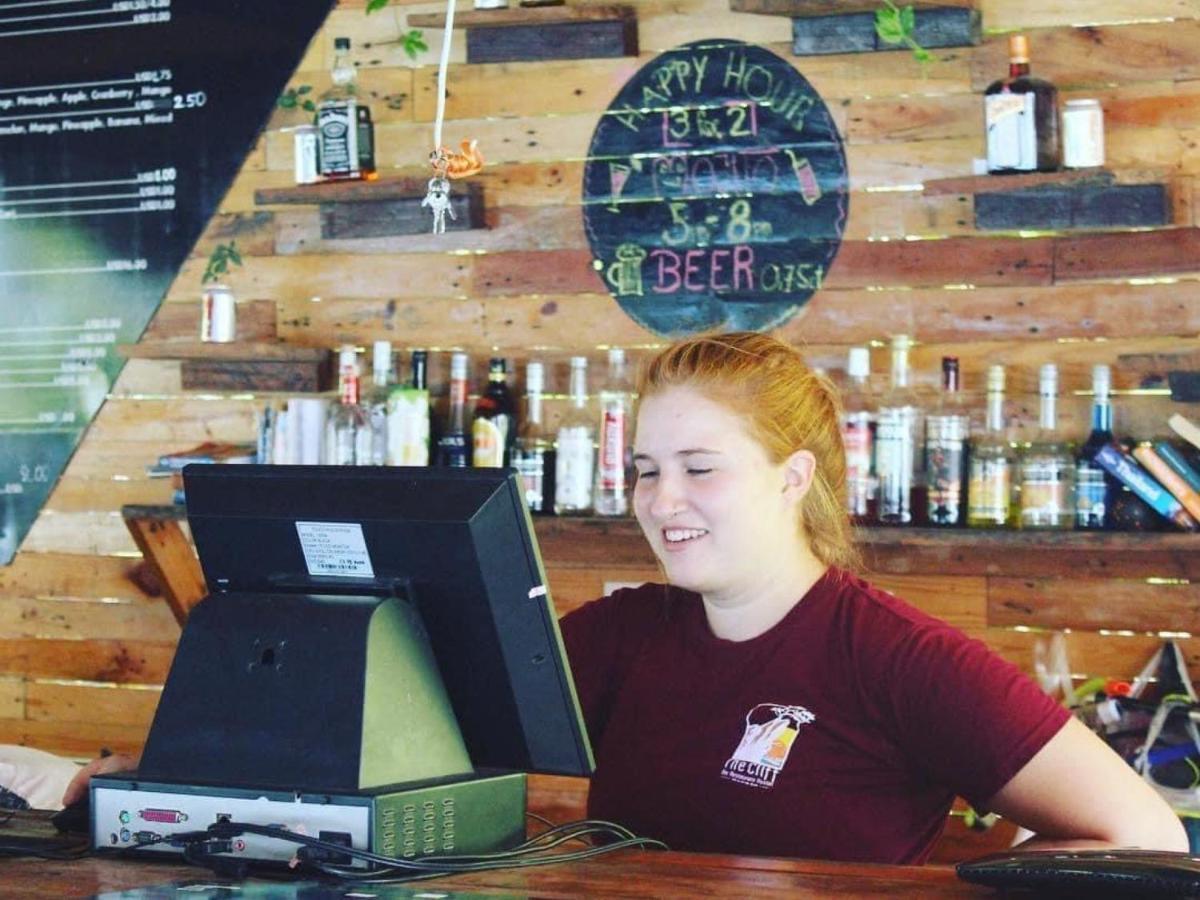 קו רונג סנלואם The Cliff Hostel, M'Pay Bay מראה חיצוני תמונה