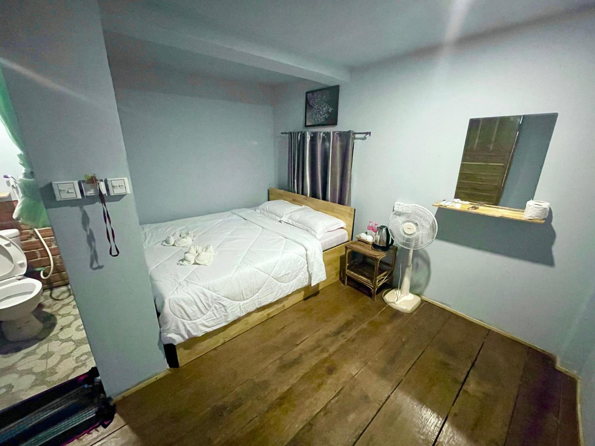 קו רונג סנלואם The Cliff Hostel, M'Pay Bay מראה חיצוני תמונה
